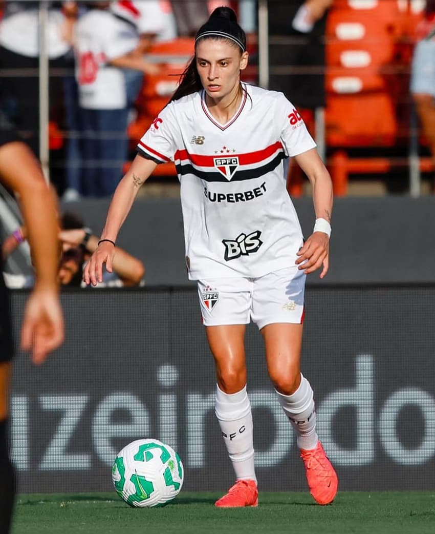 Bruna Calderan chegou ao São Paulo nesta temporada. (Foto: Revend Chiri / São Paulo FC)