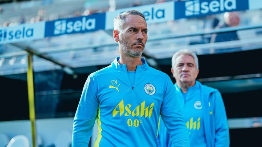 Carlos Vicens pelo Manchester City