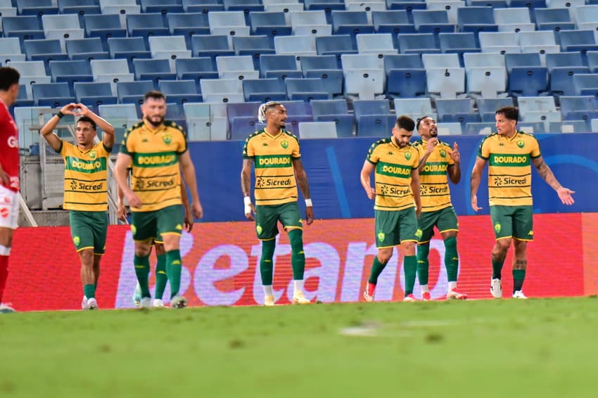 Cuiabá x Vila Nova - Brasileirão