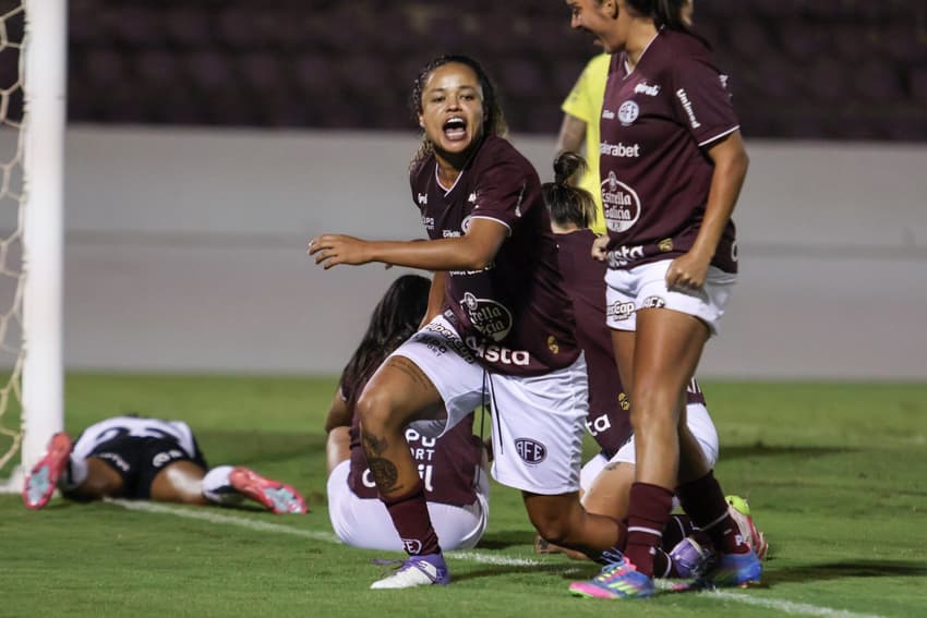 Mariana Santos abriu o placar em Ferroviária x Corinthians. (Foto: Jonatan Dutra/Ferroviária)