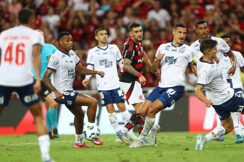 Associação x SAF: qual modelo de clube ganha e perde mais dinheiro no Brasil?