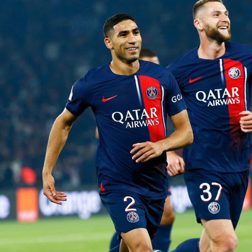 Hakimi comemorando gol pelo PSG