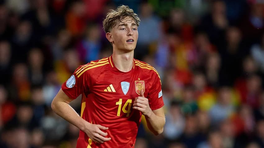 Dean Huijsen, novo reforço do Real Madrid, em ação pela seleção espanhola (Foto: Divulgação/Real Madrid)