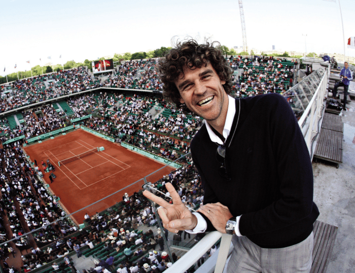 Guga Kuerten na quadra central de Roland Garros