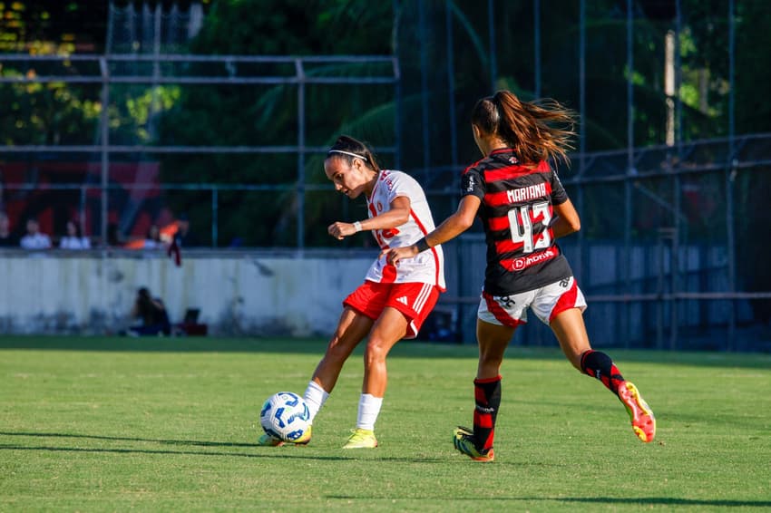 Flamengo e Inter se enfrentaram na Gávea pelo Brasileirão feminino. (Foto: Lara Vantzen/Internacional)