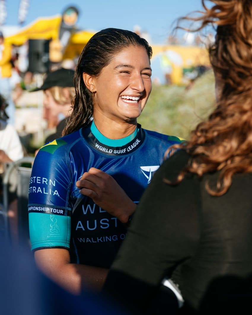 Brasileira está garantida na elite da WSL para 2026