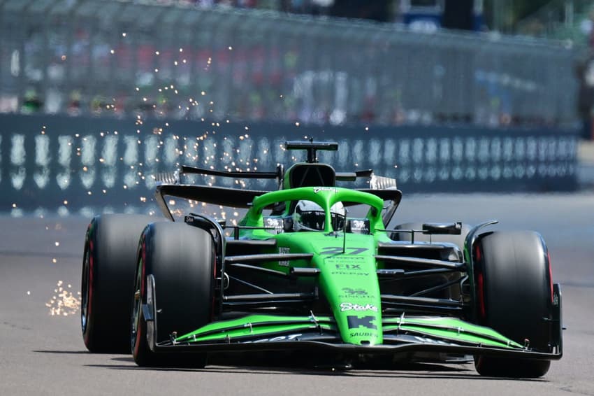 Nico Hulkenberg, da Sauber, durante treino livre 3 no GP da Emilia-Romagna pela F1 2025 (Foto: Andrej ISAKOVIC / AFP)