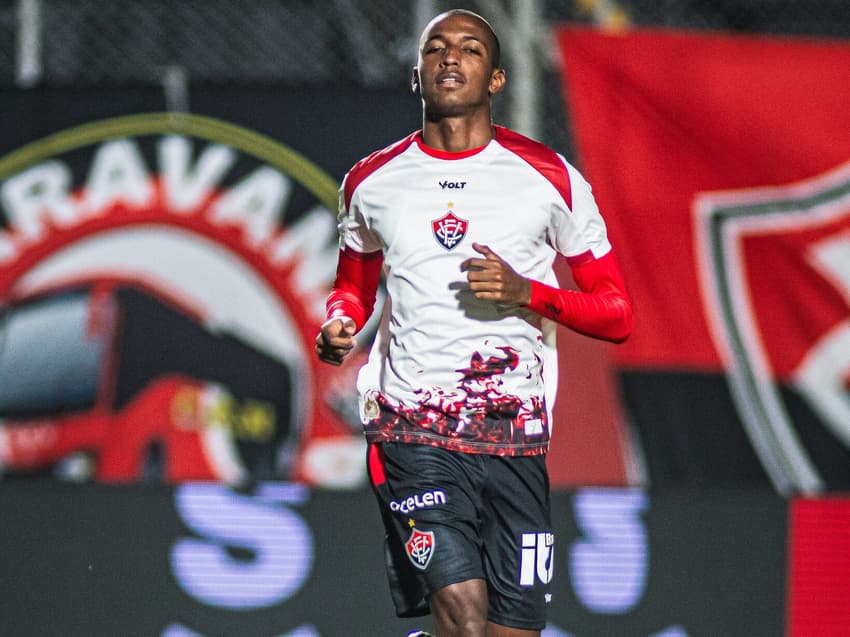Kauan no aquecimento antes de Vitória e Jacobina, pelo Campeonato Baiano Foto: Victor Ferreira / EC Vitória