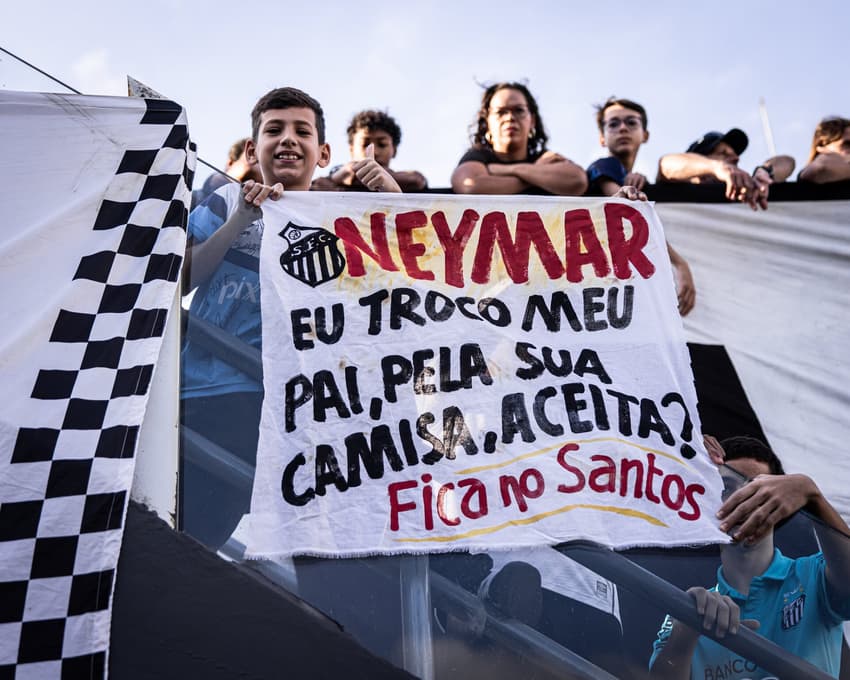 Neymar voltou ao Santos em janeiro (Foto: Raul Baretta/ Santos FC)