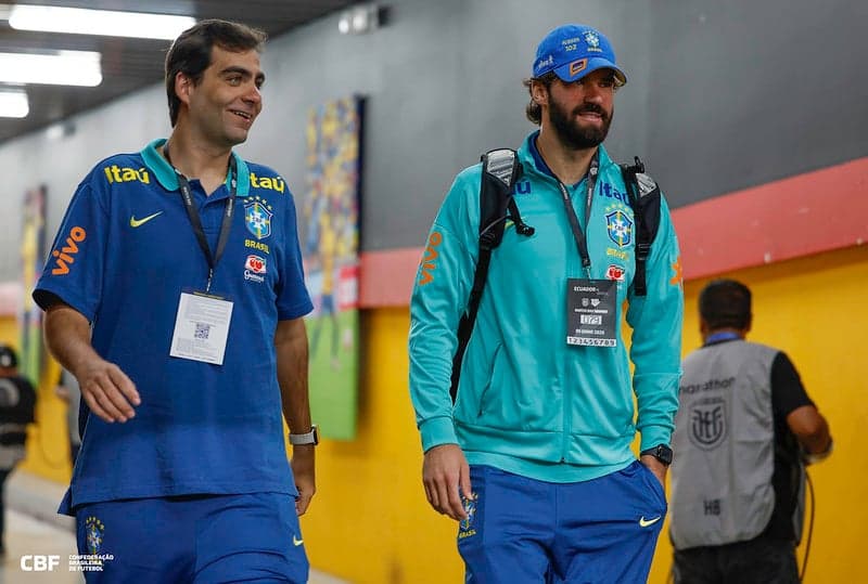 Alisson foi o goleiro titular da Seleção Brasileira no duelo diante do Equador na última quinta-feira (05). (Foto: Rafael Ribeiro / CBF)