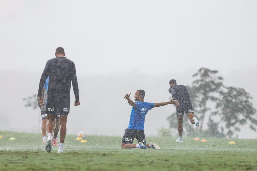 Caio Alexandre em treino do Bahia (Foto: Rafael Rodrigues / EC Bahia)