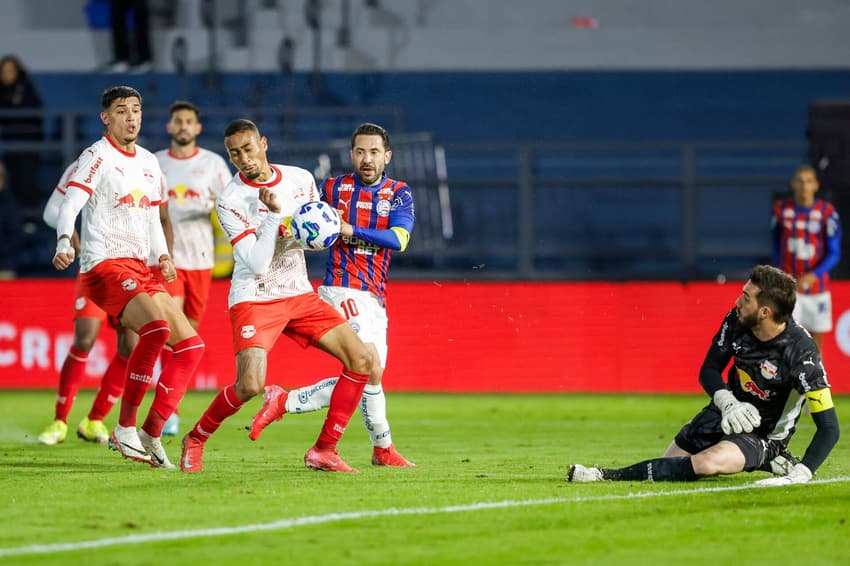 Momento do gol contra de Guilherme Lopes (Foto: Rafael Rodrigues / EC Bahia)
