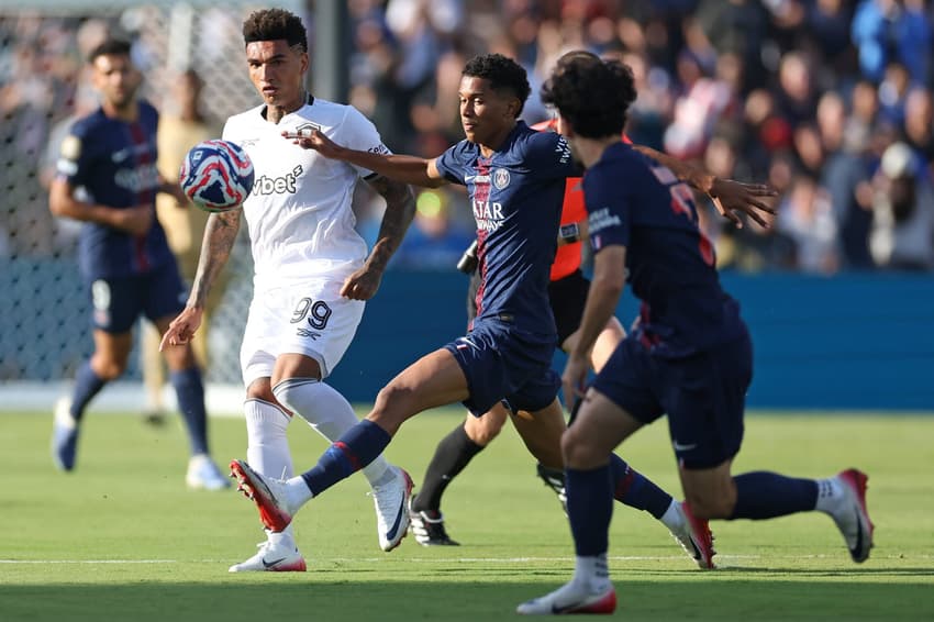 Igor Jesus em jogada durante PSG x Botafogo (Foto: Vítor Silva/Botafogo)
