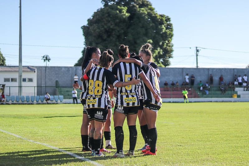 Sereias da Vila estão em busca do retorno à Série A do Brasileirão depois de um rebaixamento inédito no ano passado. (Foto: Reinaldo Campos/ Santos FC)