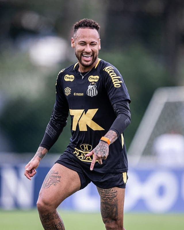 Neymar tem 13 jogos pelo Santos e seis participações diretas em gols. (Foto: Raul Baretta/ Santos FC)