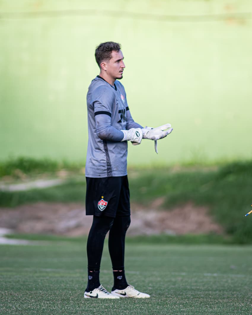 Thiago Couto é o novo goleiro do Vitória (Foto: Victor Ferreira / EC Vitória)