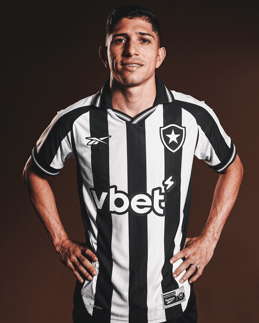 Botafogo lançou novo primeiro uniforme (Foto: Divulgação/Botafogo)