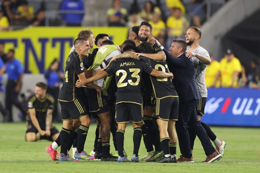 Time do Los Angeles FC, futuro adversário do Flamengo, comemora classificação para o Mundial de Clubes