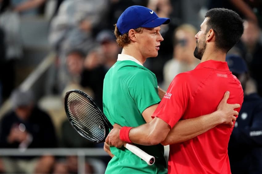 Djokovic após a vitória na semifinal de Roland Garros (Foto: Dimitar DILKOFF / AFP)