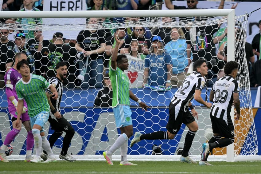 Após vitória na estreia, Botafogo tenta manter embalo diante do PSG (Foto: Juan Mabromata/AFP)