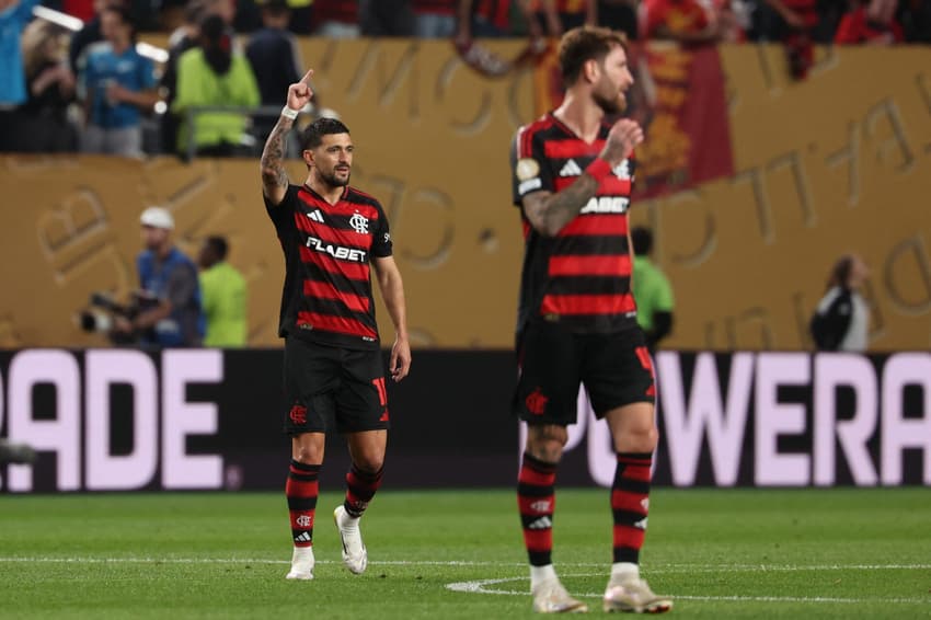 Arrascaeta comemora gol do Flamengo no Mundial