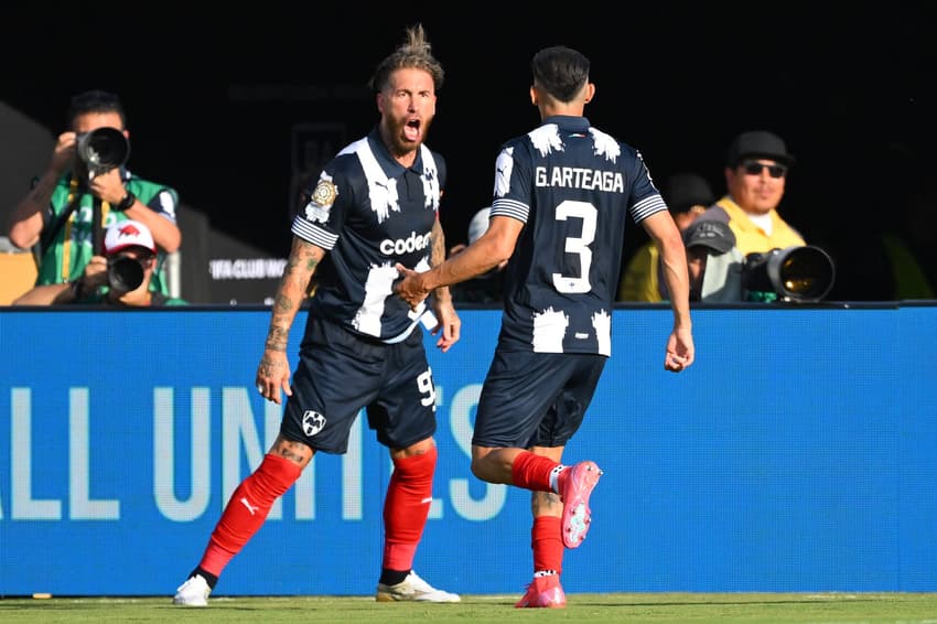 Sergio Ramos comemora seu gol no jogo do Monterrey contra a Inter de Milão