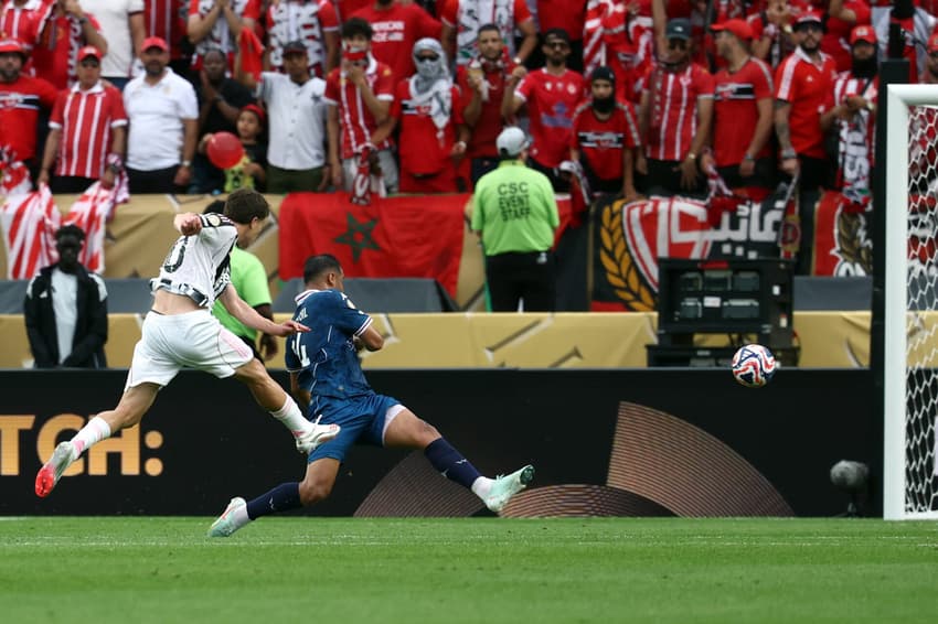 Chute de Yildiz contra o Wydad Casablanca