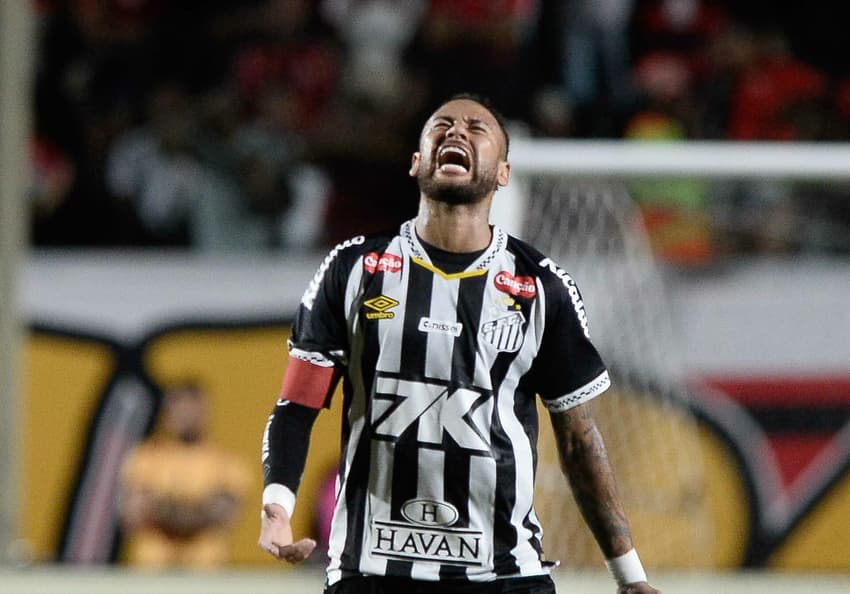 Neymar tem contrato com o Santos até o dia 30 de junho deste mês, (Foto: Jhony Pinho/AGIF)
