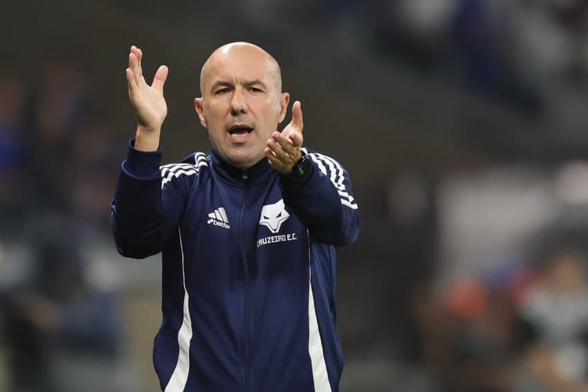 Leonardo Jardim, técnico do Cruzeiro (Foto: Gilson Lobo/AGIF)
