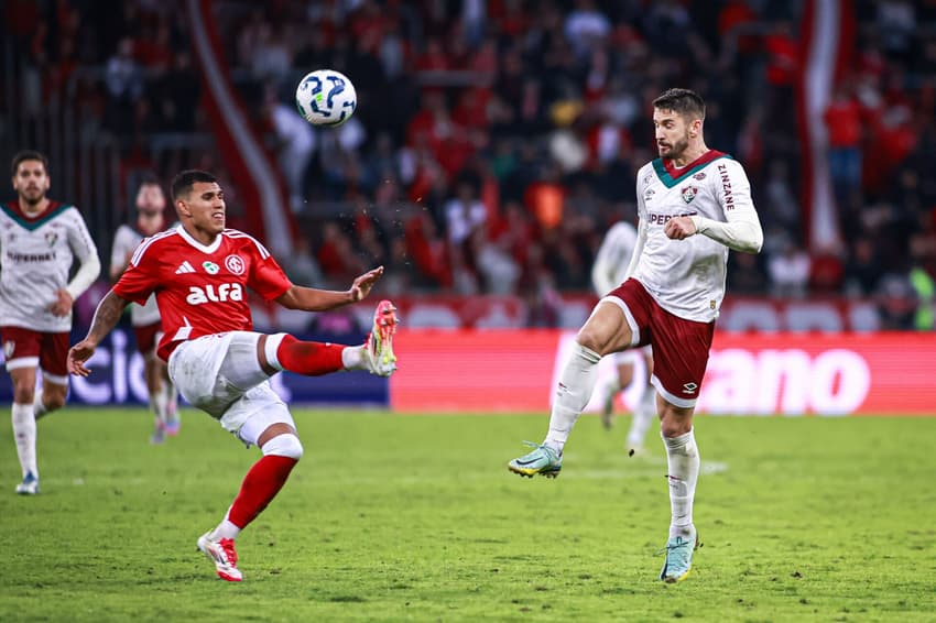 Aguirre, lateral-direito do Internacional