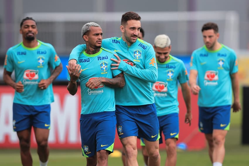 Léo Ortiz foi um dos cinco jogadores convocados do Flamengo nesta Data Fifa. (Foto: Ettore Chiereguini/AGIF)