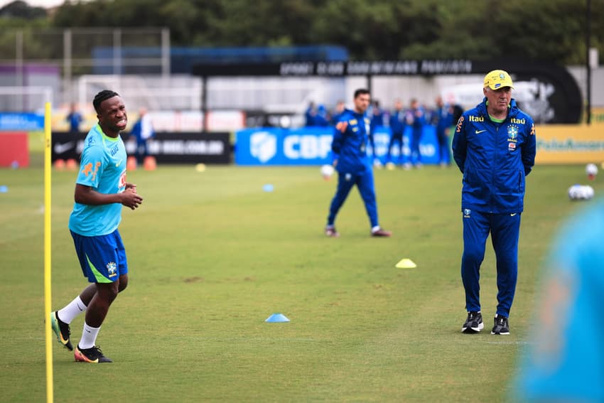 Vini Jr. durante treino no Centro de Treinamento CT Joaquim Grava (Foto: Ettore Chiereguini/AGIF)