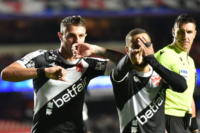 São Paulo x Vasco - Vegetti e Coutinho