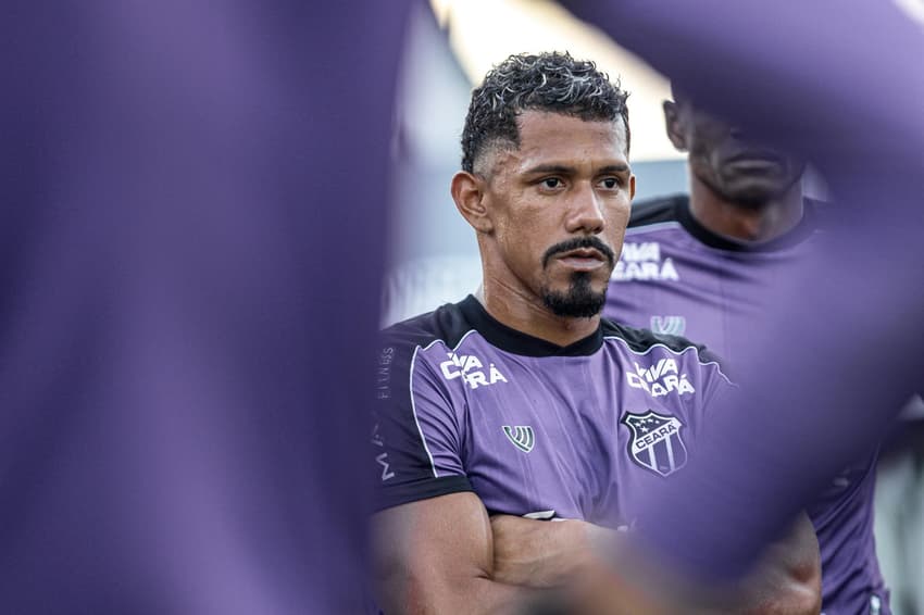 Elenco do Ceará em treino (Foto: Felipe Santos/Ceará SC)