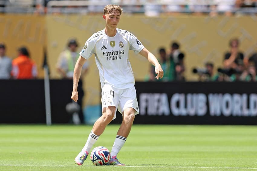 Dean Huijsen em ação em sua estreia pelo Real Madrid no Mundial de Clubes