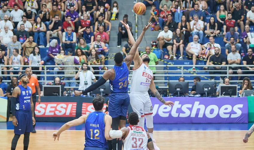 Franca x Minas, jogo 1 das finais do NBB (foto: Flickr Sesi Franca)