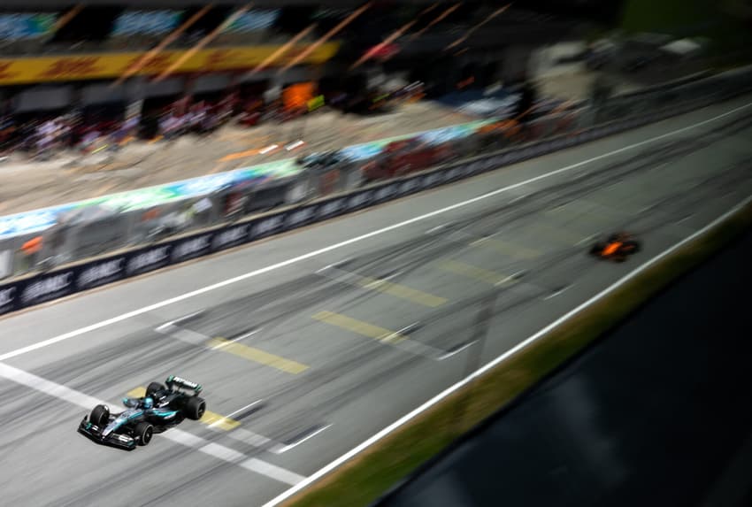George Russell, da Mercedes, durante treino em Spielberg, Áustria, f1 (foto: Joe Klamar / AFP)