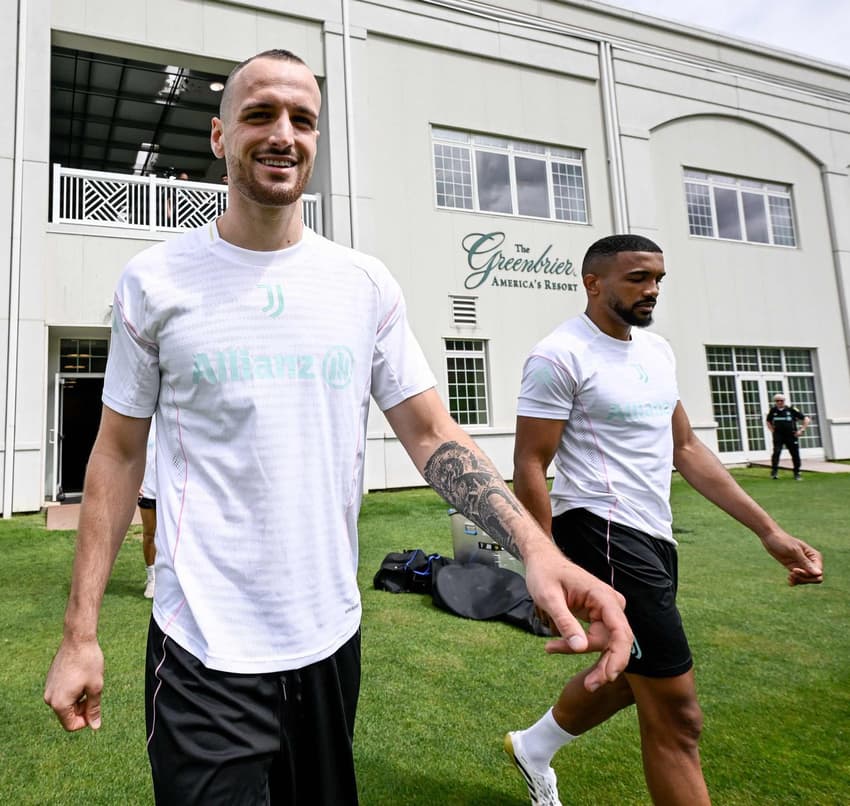 Federico Gatti e Bremer em treino da Juventus para o Mundial