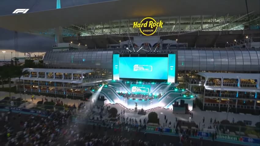 Hard Rock Stadium recebeu show de abertura da F1 em 2022 (Foto: Reprodução / F1)