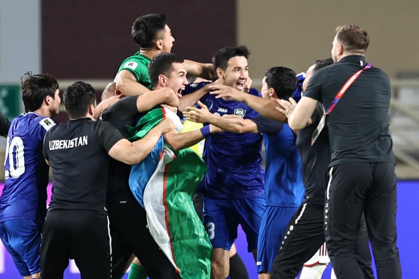 Jogadores do Uzbequistão comemoram vaga para a Copa do Mundo de 2026