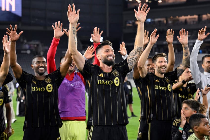Jogadores do LAFC comemoram vitória! (Foto: Orlando Ramirez/AFP)