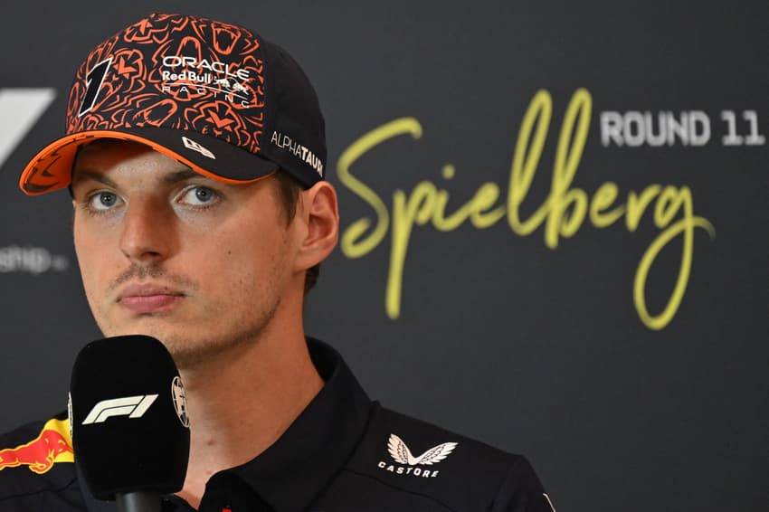 Max Verstappen em coletiva de imprensa em Spielberg, Áustria (foto: Andrej ISAKOVIC / AFP)
