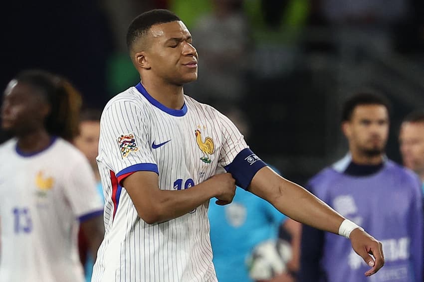 Mbappé reage à derrota da França para a Espanha, na semifinal da Nations League