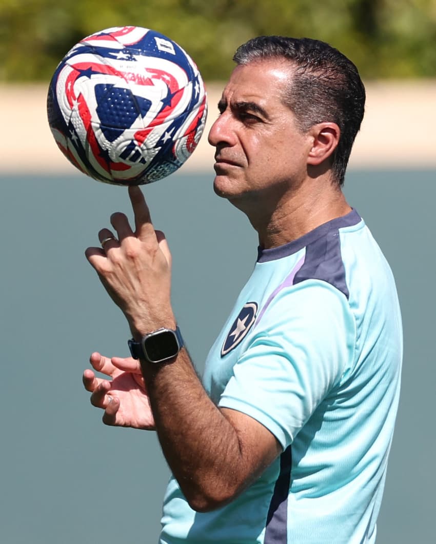 Renato Paiva Botafogo Mundial PSG treino