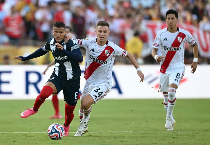 Monterrey e River Plate estão na briga por duas das vagas do grupo E que garantirão um lugar nas oitavas de final do Mundial de Clubes (Foto: YURI CORTEZ / AFP)
