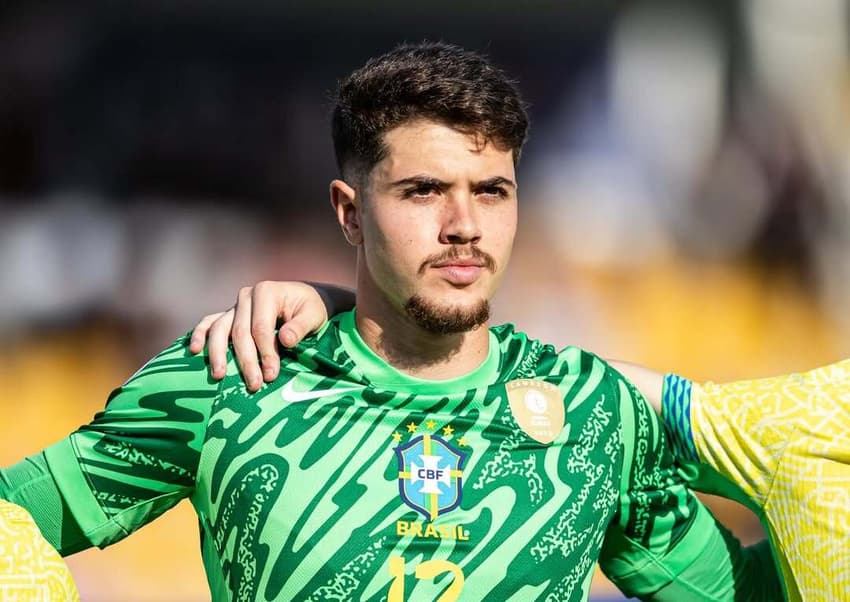 Felipe Longo foi titular nos duelos (Foto: Reprodução)