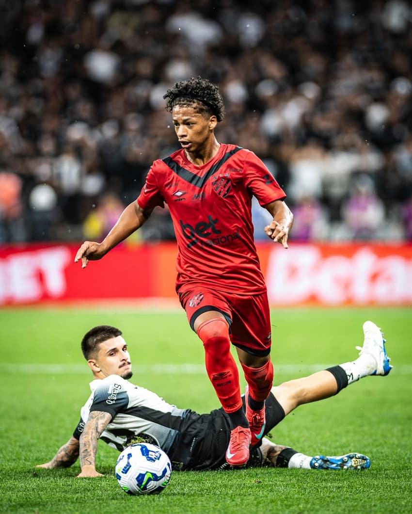 Alvo do Barcelona, Zé Lucas é destaque do Sport no Campeonato Brasileiro (Foto: Reprodução/Zé Lucas)