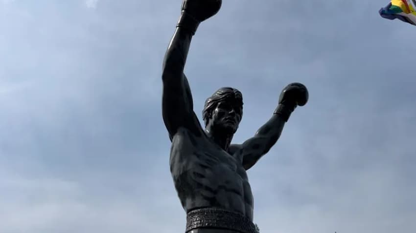 Estátua Rocky Balboa será point de torcedores do Flamengo no Mundial (Foto: Lucas Bayer/Lance!)