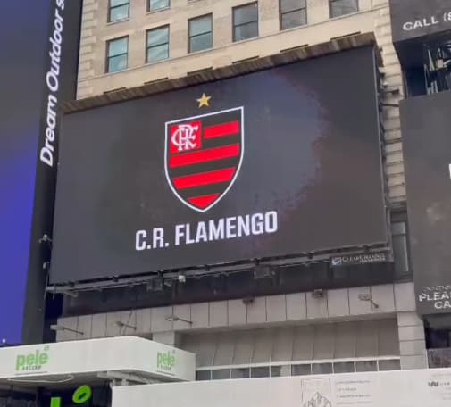 Flamengo exibe mensagem do clube na Times Square