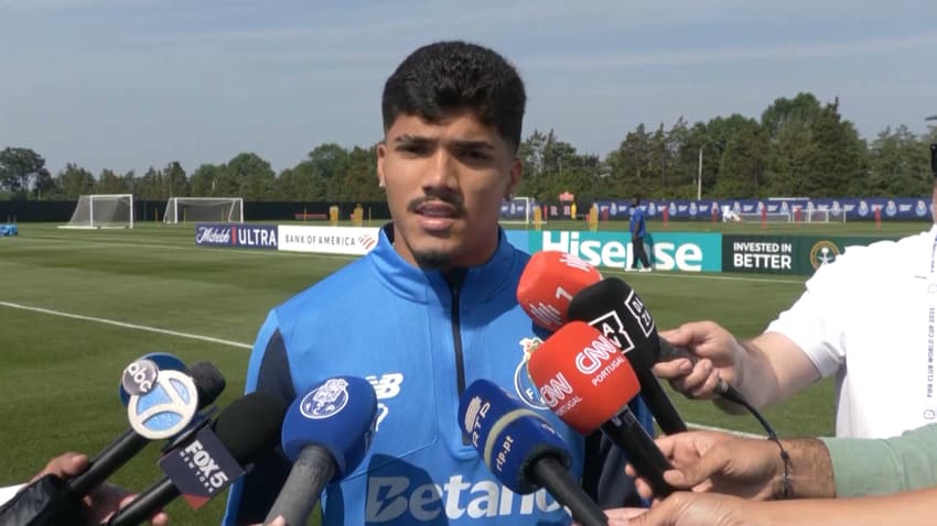William Gomes, atacante do Porto, falou sobre duelo com o Palmeiras